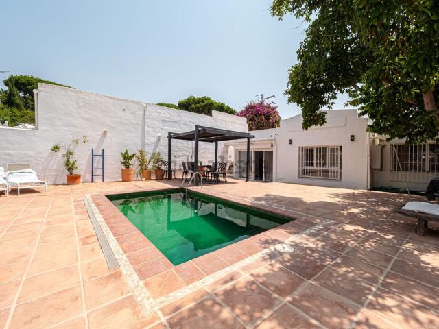 Casa en venta en Artola, Costa del Sol Occidental