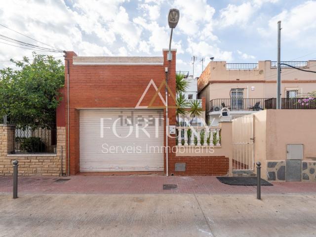 Casa en venta en Mas Iglesias, Baix Camp