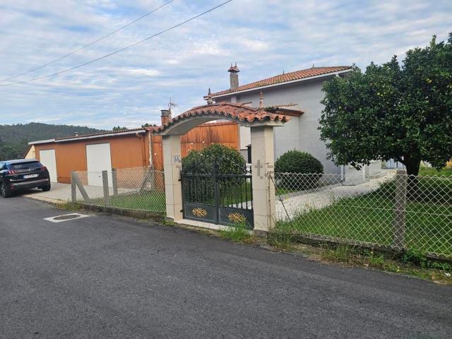 Casa en venta en Rianxo