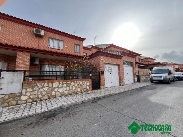 Casa en venta en Rielves, Toledo
