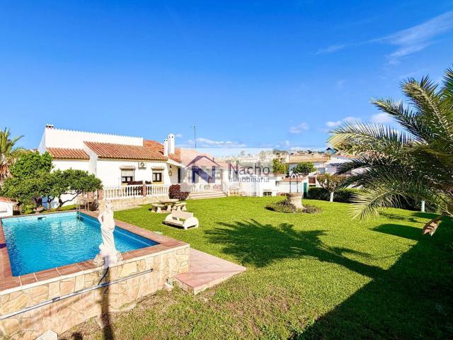 Casa en venta en Torre de Benagalbón, La Axarquía