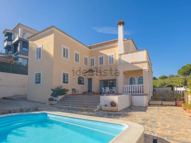 Casa en venta en La Cala del Moral, La Axarquía