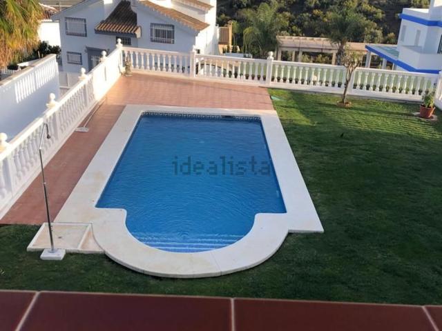 Casa en venta en Torre de Benagalbón, La Axarquía