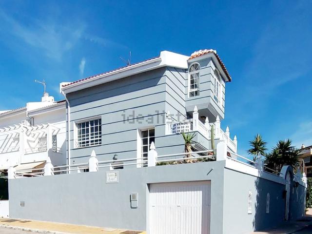 Casa en venta en La Cala del Moral, La Axarquía