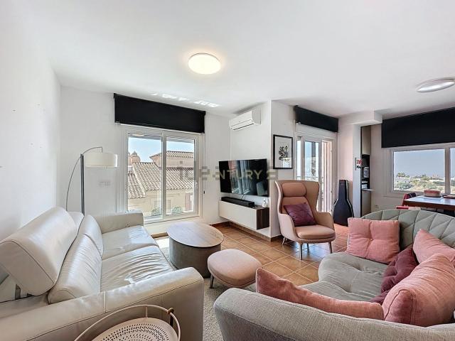 Casa en venta en Rincón De La Victoria, Torre de Benagalbón
