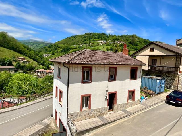 Casa en venta en Riosa, Nixeres