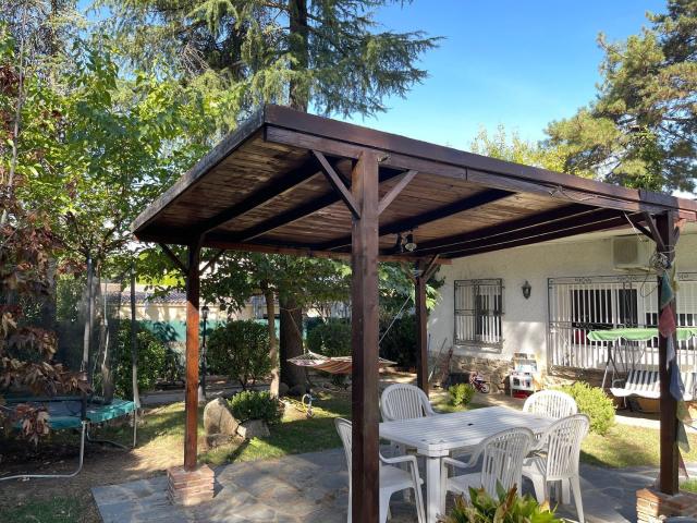Casa en venta en Robledo De Chavela, Madrid