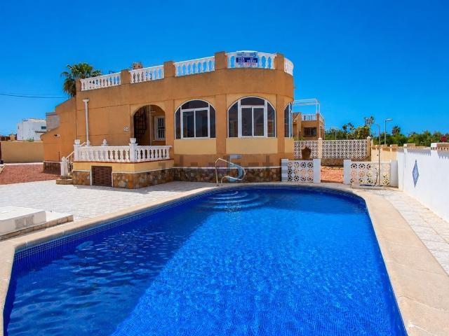 Casa en venta en Urbanización Monteazul, el Baix Segura / La Vega Baja
