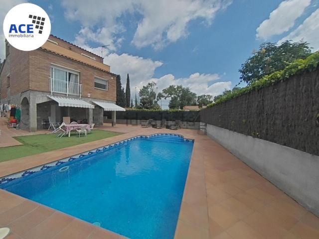 Casa en venta en Rubí