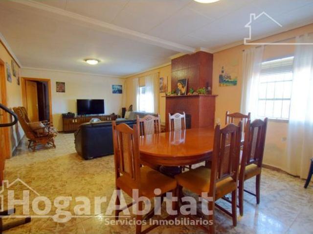Casa en venta en la Rodana, el Camp de Túria