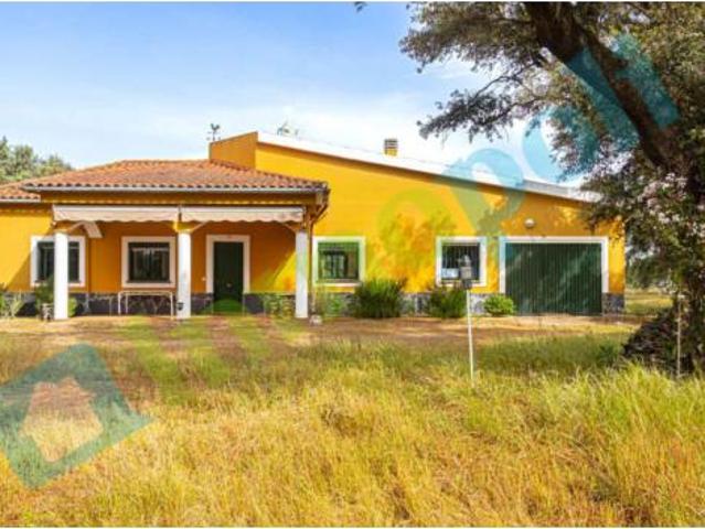 Chalet en venta en Valdebótoa, Tierra de Badajoz
