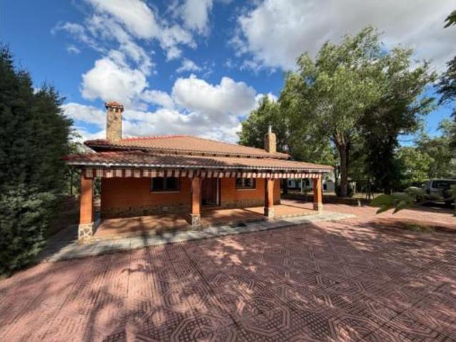 Chalet en venta en Miguelturra, Castilla-La Mancha