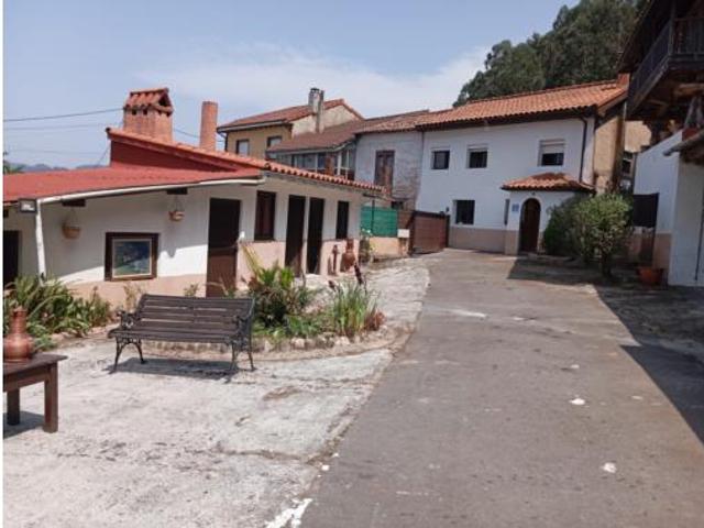 Chalet en venta en Praúa, Pravia