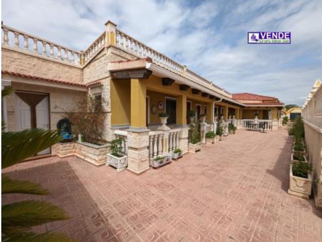 Chalet en venta en l'Alt Vinalopó / El Alto Vinalopó, Valencia