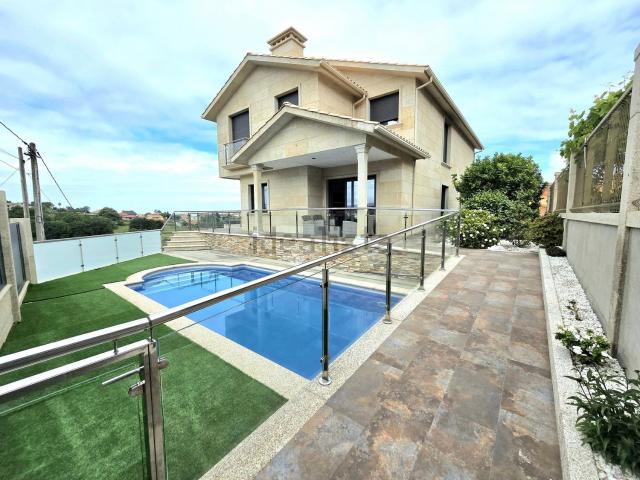 Casa en venta en Saiáns, Vigo