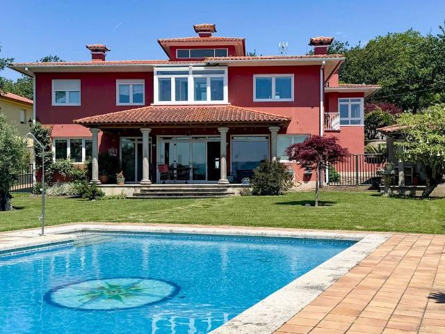 Casa en venta en Saiáns, Vigo