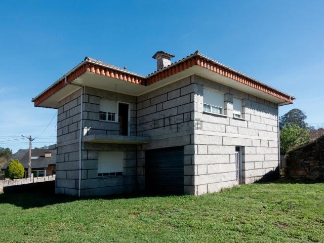 Casa en venta en Salceda de Caselas, Vigo