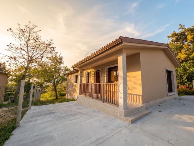 Casa en venta en Salceda de Caselas, Vigo