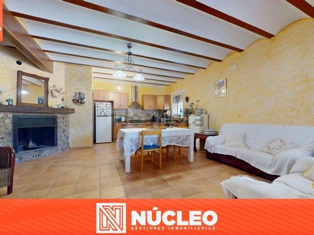 Casa en venta en l'Alt Vinalopó / El Alto Vinalopó, Valencia