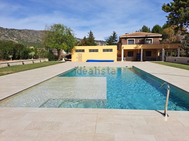 Casa en venta en Cecilia Bartolomé (Mujeres Libres), l'Alt Vinalopó / El Alto Vinalopó