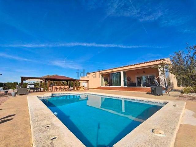 Casa en venta en l'Alt Vinalopó / El Alto Vinalopó, Valencia