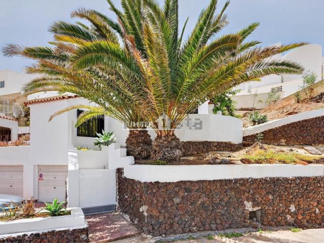 Casa en venta en San Eugenio Bajo, Adeje