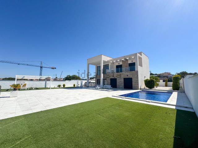 Casa en venta en San Fulgencio, Urbanización La Escuera