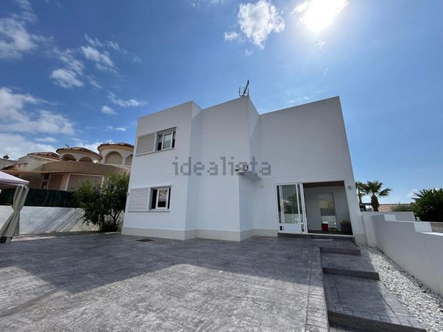 Casa en venta en San Fulgencio, Urbanización La Marina-El Oasis