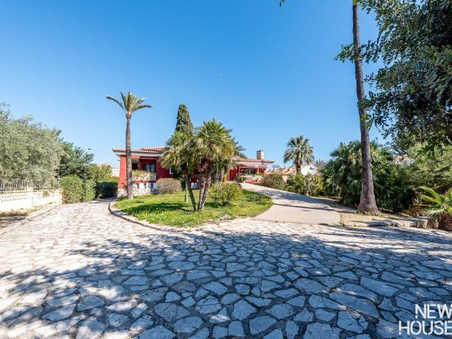 Casa en venta en La Font, l'Alacantí
