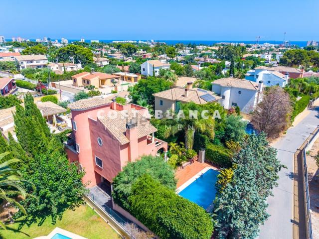 Casa en venta en La Font, l'Alacantí
