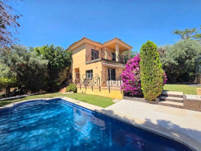 Casa en venta en La Font, l'Alacantí
