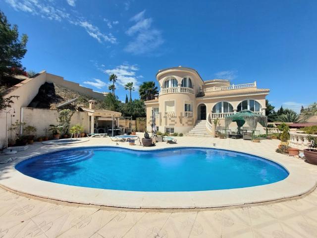 Casa en venta en San Miguel De Salinas, Urbanización Ciudad de las Telecomunicaciones