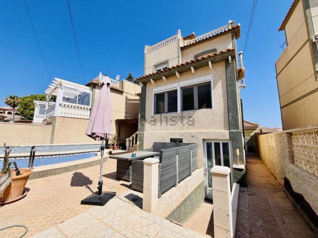 Casa en venta en Torrevieja, San Roque