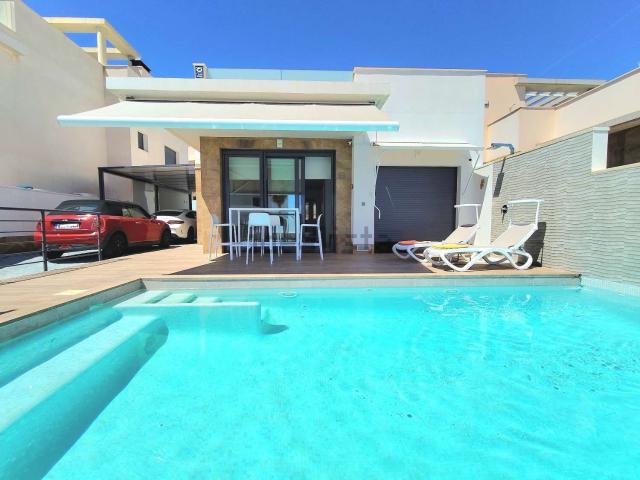 Casa en venta en Las Escalericas, el Baix Segura / La Vega Baja