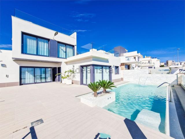 Casa en venta en San Miguel De Salinas, Las Escalericas