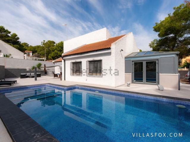 Casa en venta en San Miguel De Salinas, Urbanización Ciudad de las Telecomunicaciones