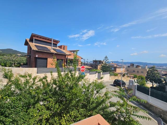 Casa en venta en Sant Boi De Llobregat, Camps Blancs