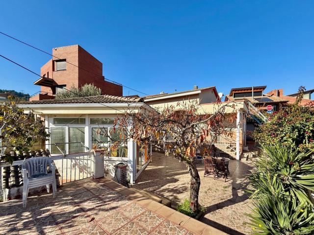 Casa en venta en Camps Blancs, Sant Boi De Llobregat