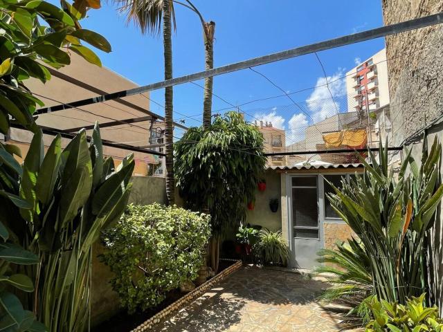 Casa en venta en Sant Feliu De Llobregat, Can Nadal