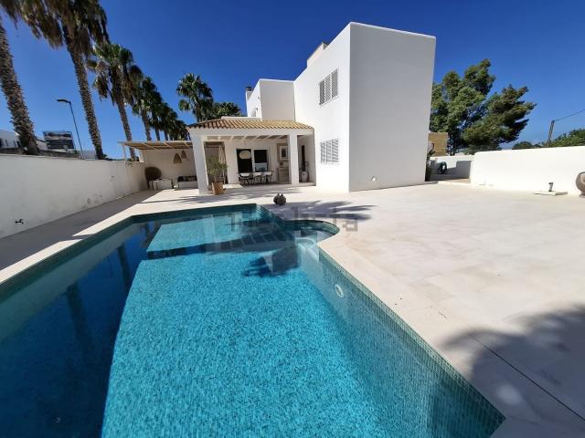 Casa en venta en Sant Josep de sa Talaia, Eivissa