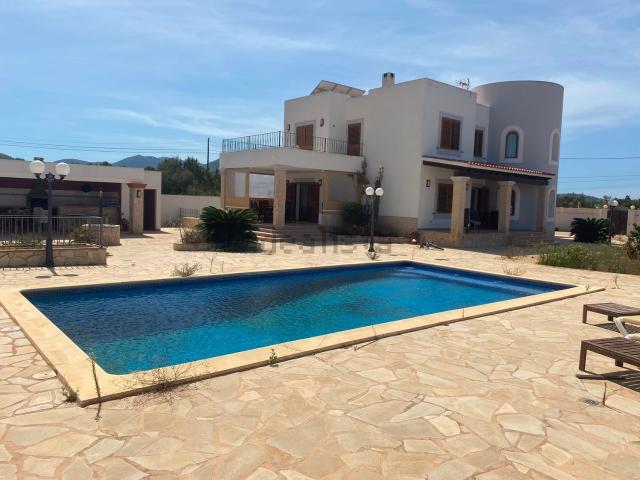 Casa en venta en Sant Josep de sa Talaia, Eivissa