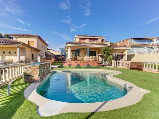 Casa en venta en Sant Pere De Ribes, les Roquetes del Garraf