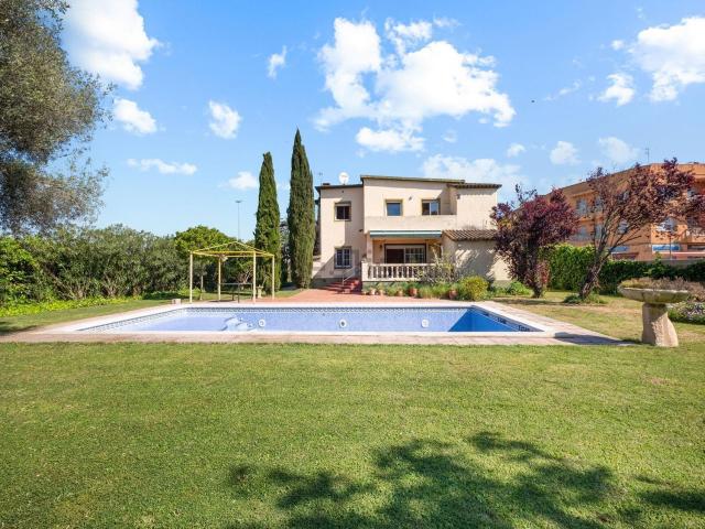 Casa en venta en Alt Empordà, Catalunya