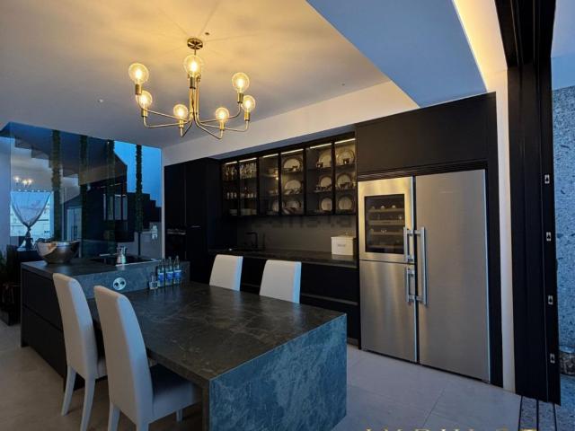 Casa en venta en Santa Catalina-Canteras, Gran Canaria