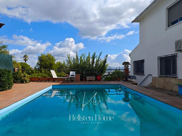 Casa en venta en Cesalpina, Santa Coloma De Cervelló