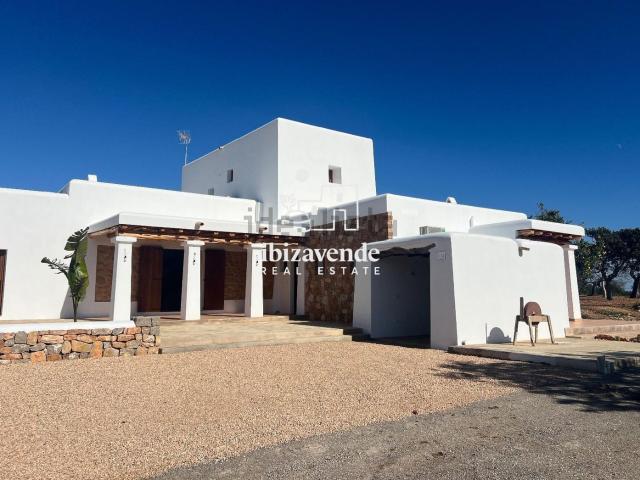 Casa en alquiler en Santa Eulalia Del Río, Sant Carles de Peralta