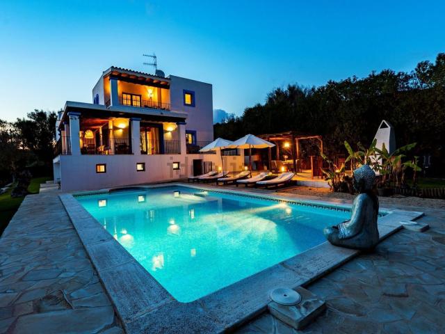 Casa en alquiler en Santa Eulalia Del Río, Baleares