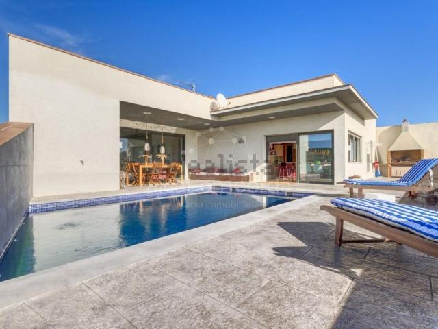 Casa en venta en Alt Empordà, Catalunya