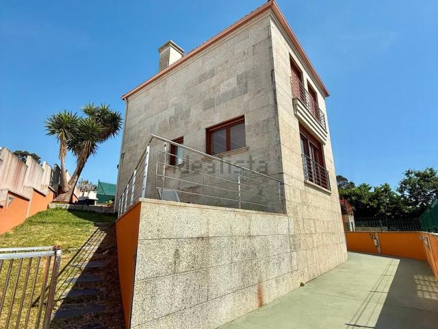 Casa en venta en Dorrón, O Salnés