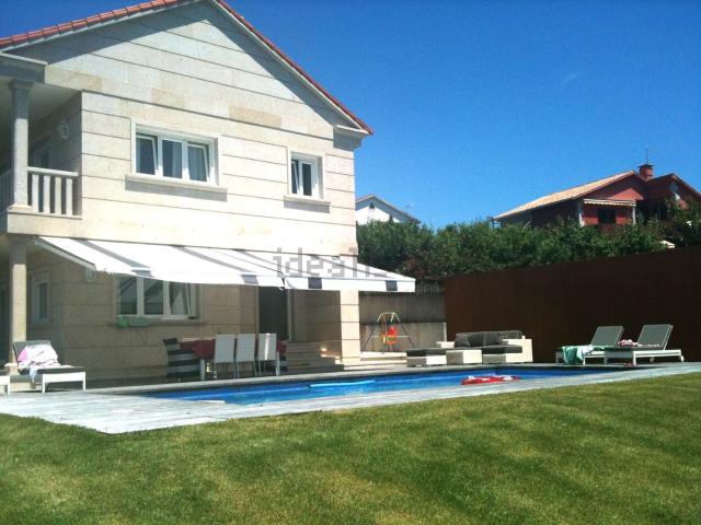 Casa en venta en Dorrón, O Salnés